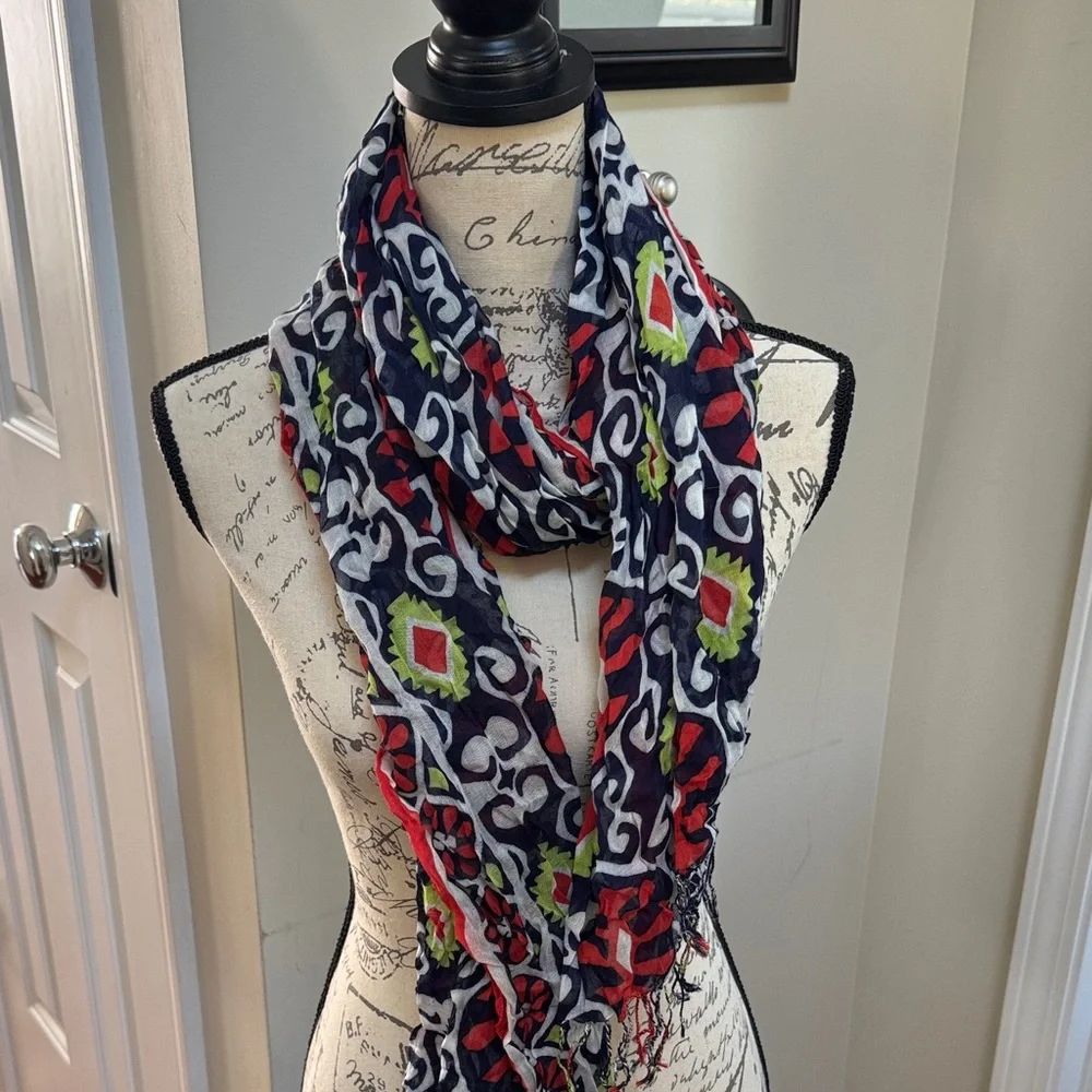 Vera Bradley bold scarf